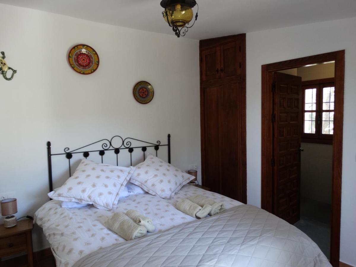 B&B Cortijo Loma Leon Cutar Exteriör bild